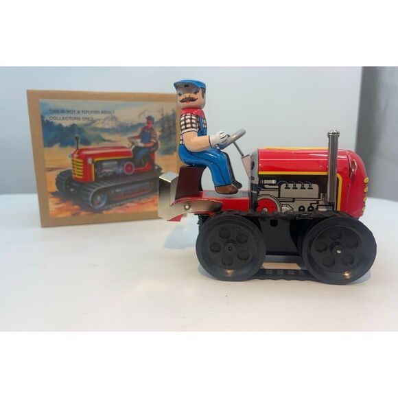 Vintage Wind-Up Tin Toy Tractor – Farmer on Red Crawler with Box – 6” Collectibl - Picture 2 of 15